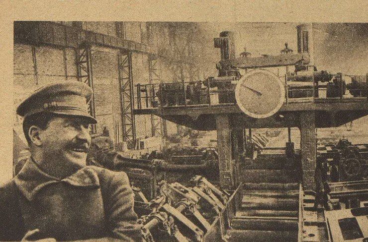 #Макеевке_335. В истории советской металлургии 1931 год ознаменовался важным событием: на Макеевском металлургическом заводе развернулось строительство первого отечественного блюминга