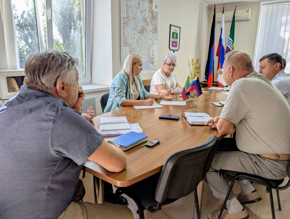 Николай Михайлов: Провел оперативное совещание по текущим вопросам