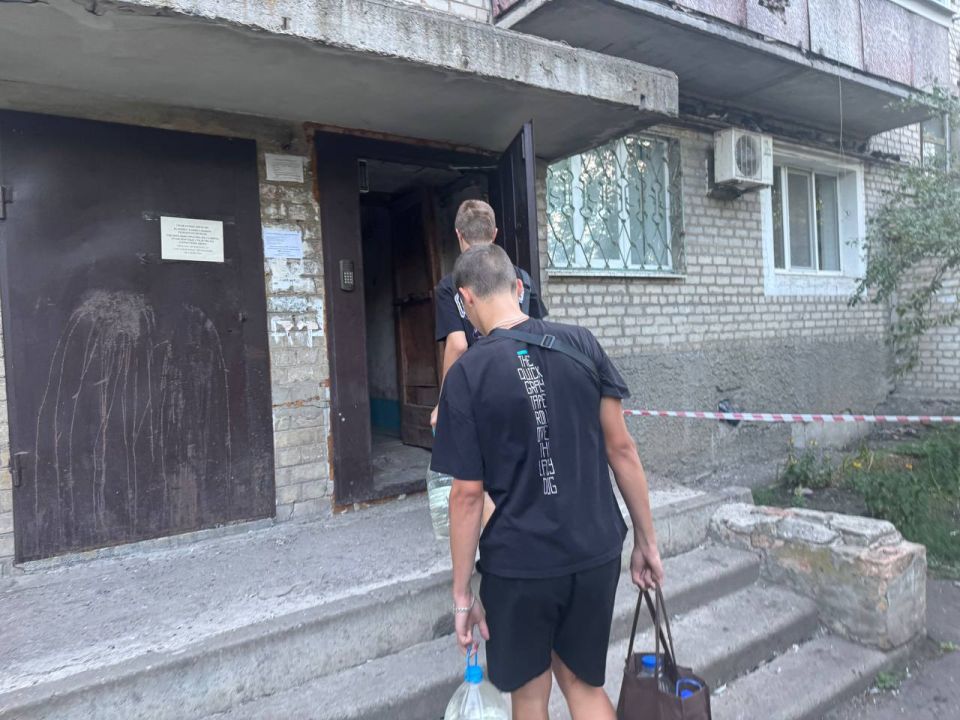 Денис Зубов: День добрых дел. В рамках акции «День добрых дел» активная молодежь Иловайска посетила на дому нуждающихся, одиноких пенсионеров