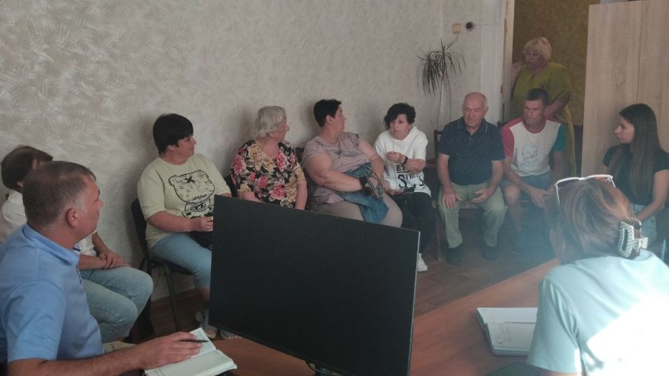 Встреча с гражданами пгт Донское