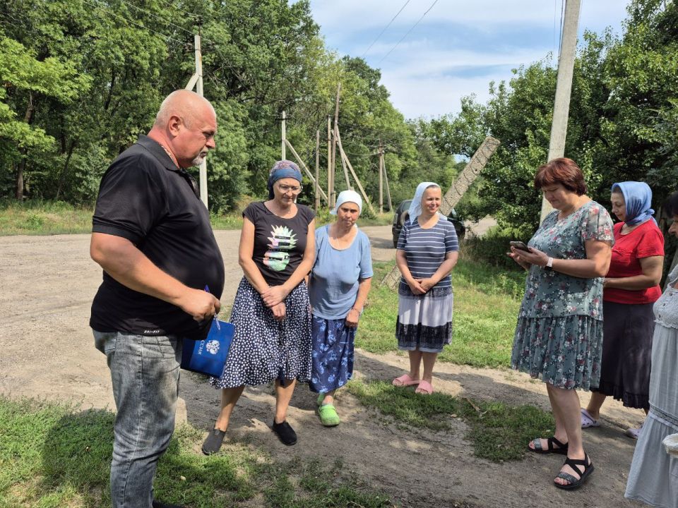 В рамках диалога с населением, инициированного Главой ДНР Денисом Пушилиным, состоялась рабочая встреча с жителями села Валерьяновка