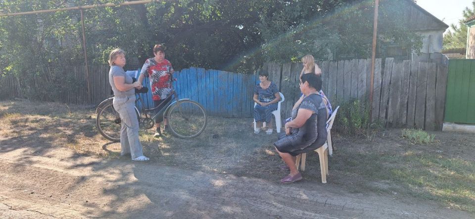 13 августа Заведующий Александровским территориальным сектором Галина Иванченко провела встречу с жителями села Александровка