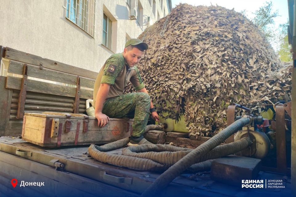 Народ и армия – едины в трудную минуту