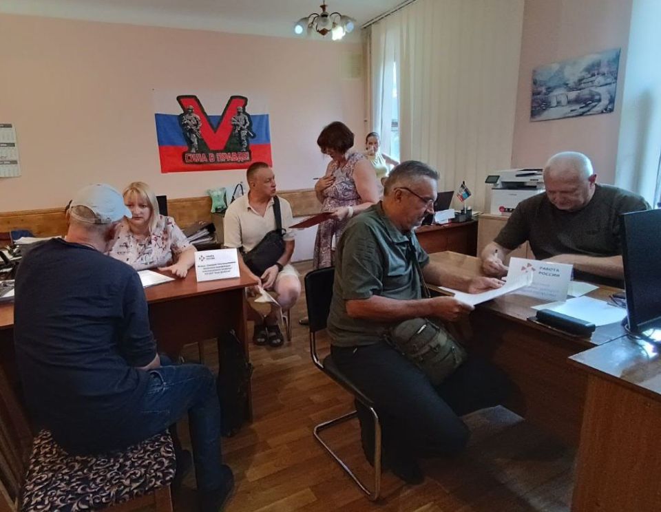 Работа СВОим. Мастер, контролёр водопроводного хозяйства, обрубщик, водитель автомобиля и даже начальник группы радиосвязи