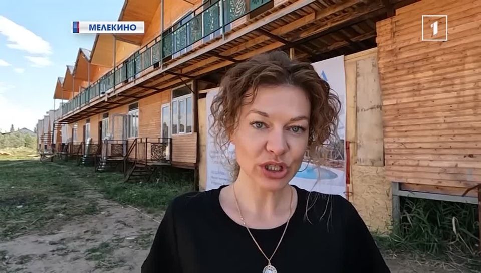 Отдохнуть с водой: В Мелекино завершается строительство всесезонного глэмпинг-отеля с банными комплексами и скважинами