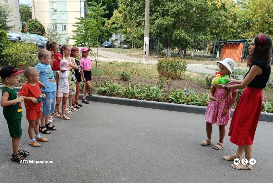 Детвора левобережья Мариуполя отправилась в «Страну Вечных Каникул»