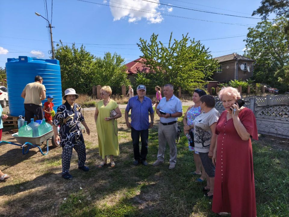 Иван Адамец: Депутат Донецкого городского совета Герман Полунин провел встречу с жителями по улице Алексея Толстого в Куйбышевском районе