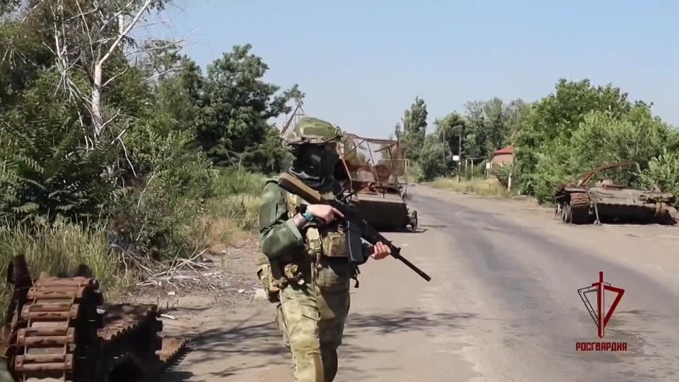 Росгвардейцы обнаружили оставленные при отступлении ВСУ боеприпасы в ДНР