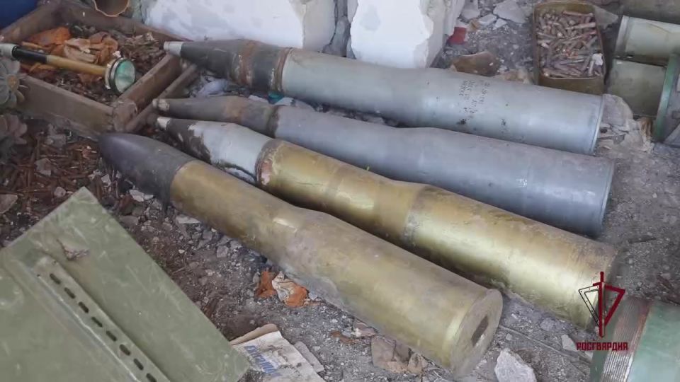 Сотрудники Росгвардии совместно с военной контрразведкой провели разведывательные мероприятия в одном из населенных пунктов Донецкой Народной Республики, которое находится в зоне непосредственного проведения боевых действий...