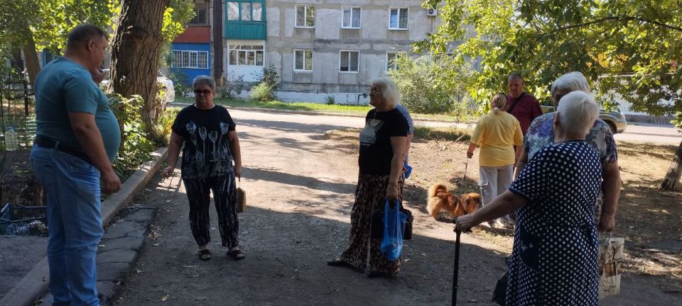 Игорь Мартынов: Встречи с населением. С целью тесного взаимодействия представителей органов власти с гражданами для оперативного решения проблемных вопросов, сегодня, 13 августа заместитель главы администрации муниципального...