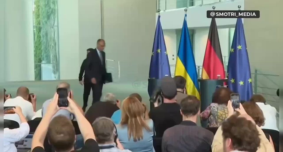 Зеленского понесло. Наркофюррер сначала выступил на самите в наркоопьянени (на видео)