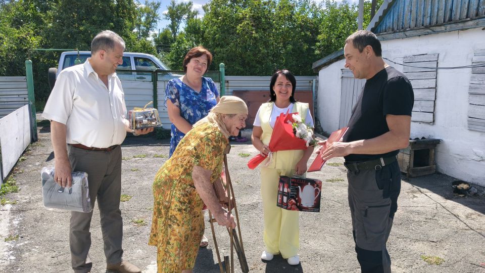Константин Зинченко: Поздравил с 90-летием Валентину Игнатьевну Головач, жительницу села Валерьяновка