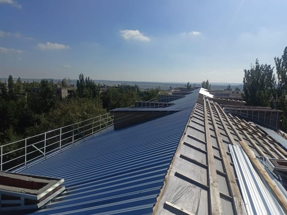 Владимирская область продолжает работы на крышах домов в Кировском