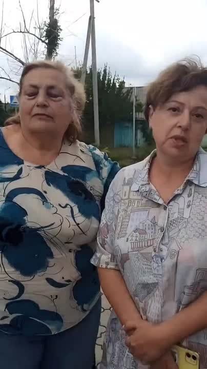 Юрий Атаманов: Во время проведения схода граждан жители микрорайона Гладковка выразили благодарность моим коллегам-депутатам Виталию Каларашу и Сергею Скиданову за установку баков и подвоз воды