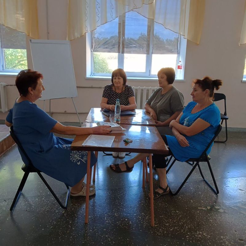 12 августа 2025 года в селе Новоалексеевка Волновахского муниципального округа состоялась встреча с трудовым коллективом сельского Дома культуры, на которой присутствовала заведующий Новоалексеевским территориальным сектором...