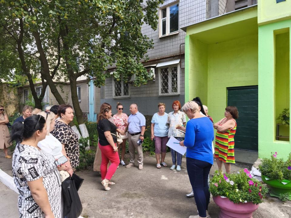 Иван Адамец: Депутат Донецкого городского совета Герман Полунин провел встречу с жителями по улице Церетели, 16 в Куйбышевском районе