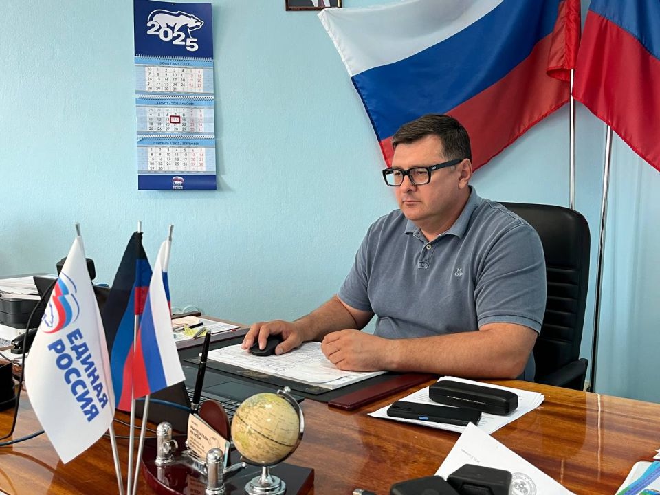 Василий Овчаров: Сегодня, 14 августа 2025 года, во исполнение поручений Главы ДНР Дениса Пушилина и для поддержания оперативной связи с населением, провёл прямой эфир