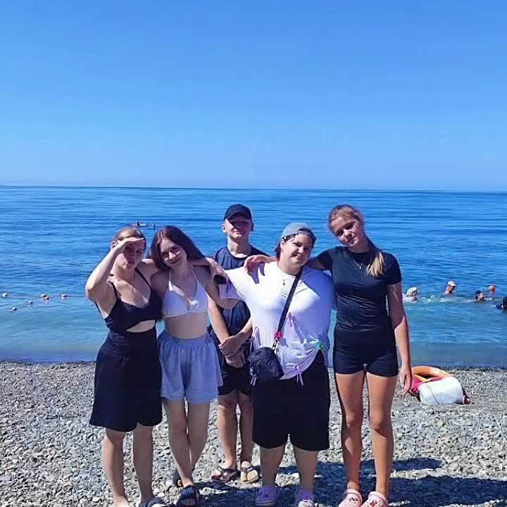 После отдыха в Краснодарском крае вернулась первая группа юных докучаевцев