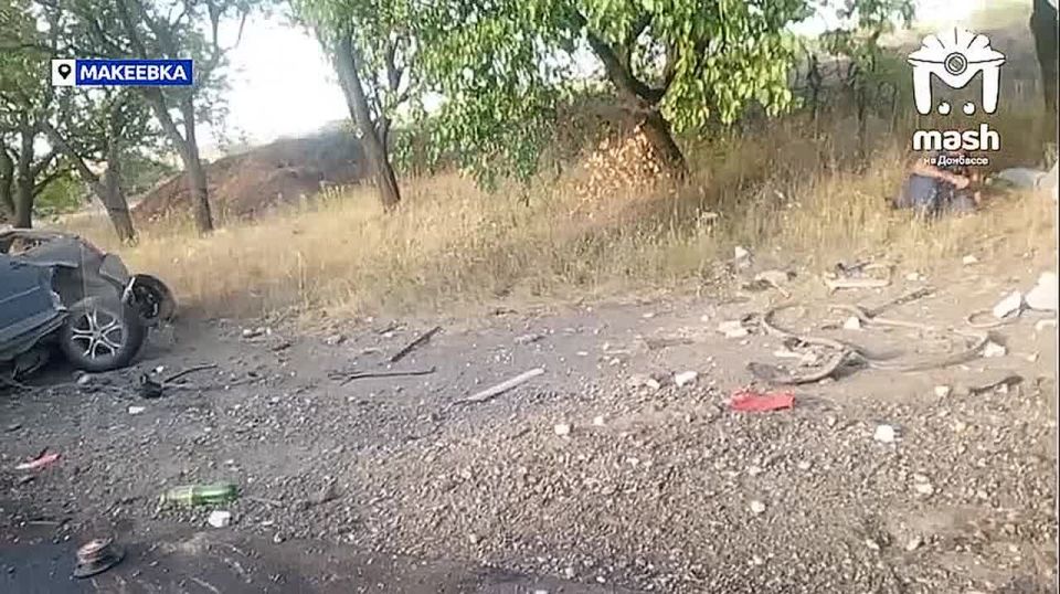 Жуткие кадры из Ясиновки в Макеевке — несколько человек погибли в аварии, тела лежат на дороге и обочине