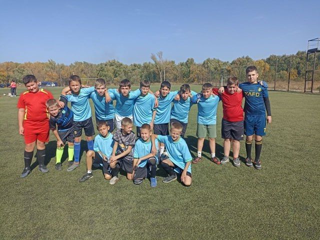 Объявление о наборе детей в секцию футбол!