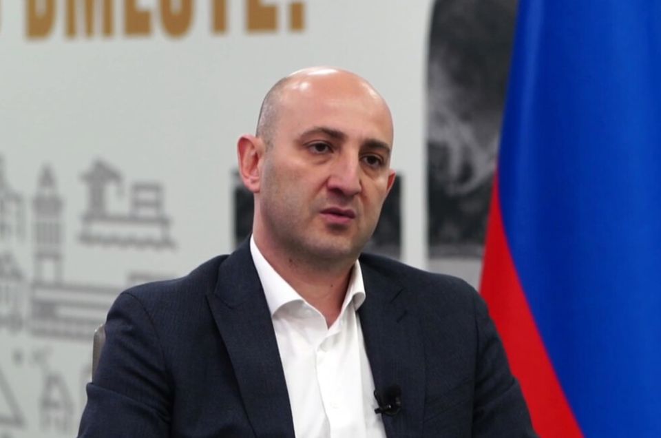 Глава Минпромторга ДНР стал наставником для троих участников «Время героев»