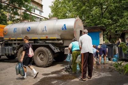 В ДНР увеличили количество автоцистерн на маршрутах доставки воды людям