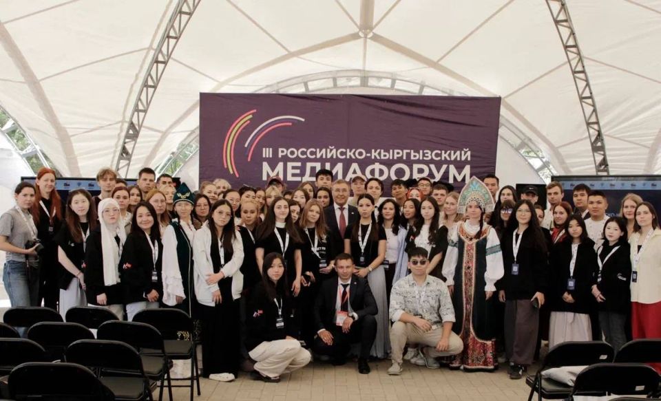 Валерий Фальков встретился со студентами – участниками Российско-Киргизского медиафорума