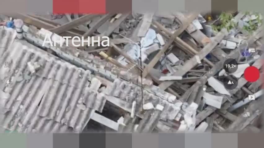 Херсонское направление. В районе села Никольское на правом берегу Днепр уничтожен пункт управления беспилотниками ВСУ