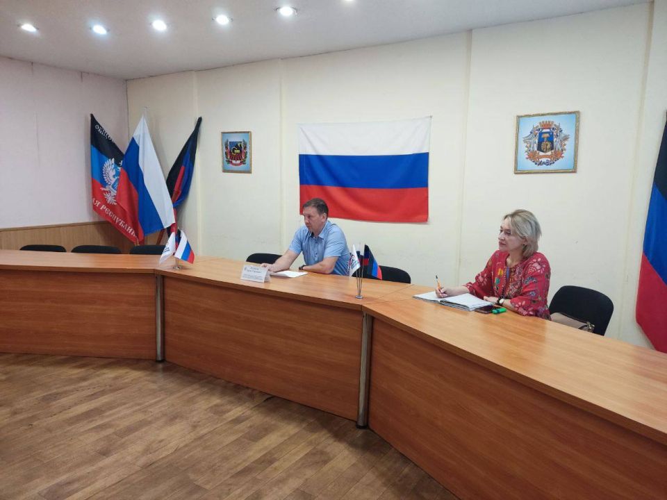 На днях, в Моспинском территориальном управлении администрации городского округа Донецк провёл приём жителей г. Моспино Министр Министерства цифрового развития государственного управления, информационных технологий и связи...