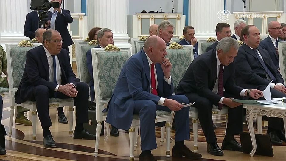 Владимир Путин провёл совещание о подготовке российско-американской встречи на Аляске