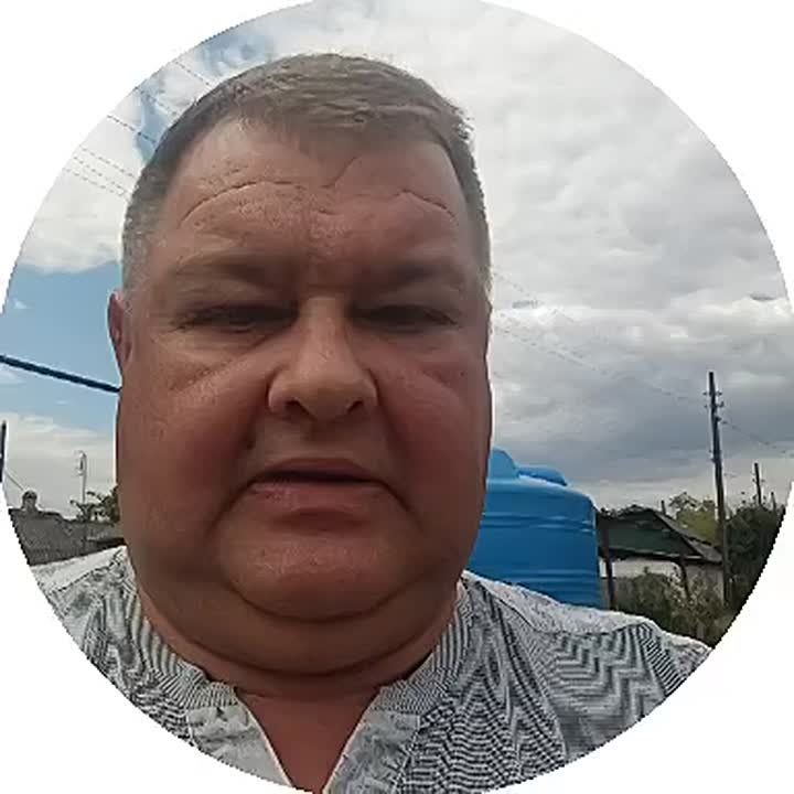 Заместитель главы администрации муниципального образования городского округа Енакиево Владислав Пахомов выехал на ул. Тухачевского 23, здесь на пересечении с улицей Новаторов сегодня установили ёмкость для технической воды