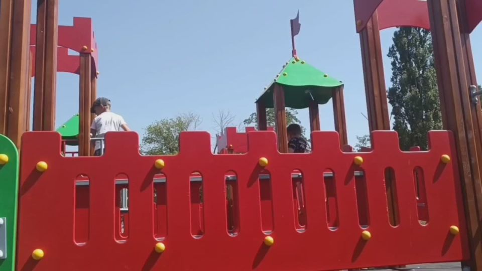 В рамках государственной программы "Комплексное развитие сельских территорий" подрядчиком завершено строительство детской площадки в с. Старченково