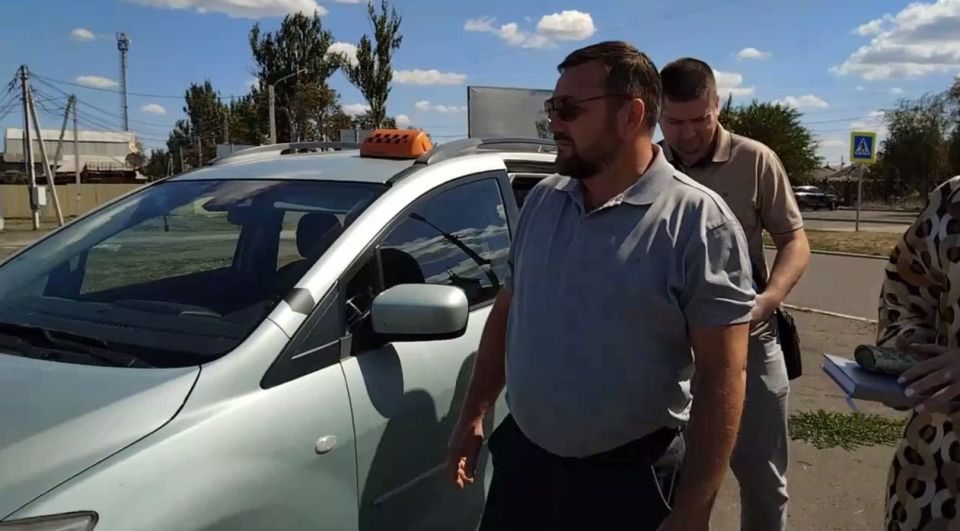 Разъяснительные мероприятия для водителей легкового такси прошли в Волновахе