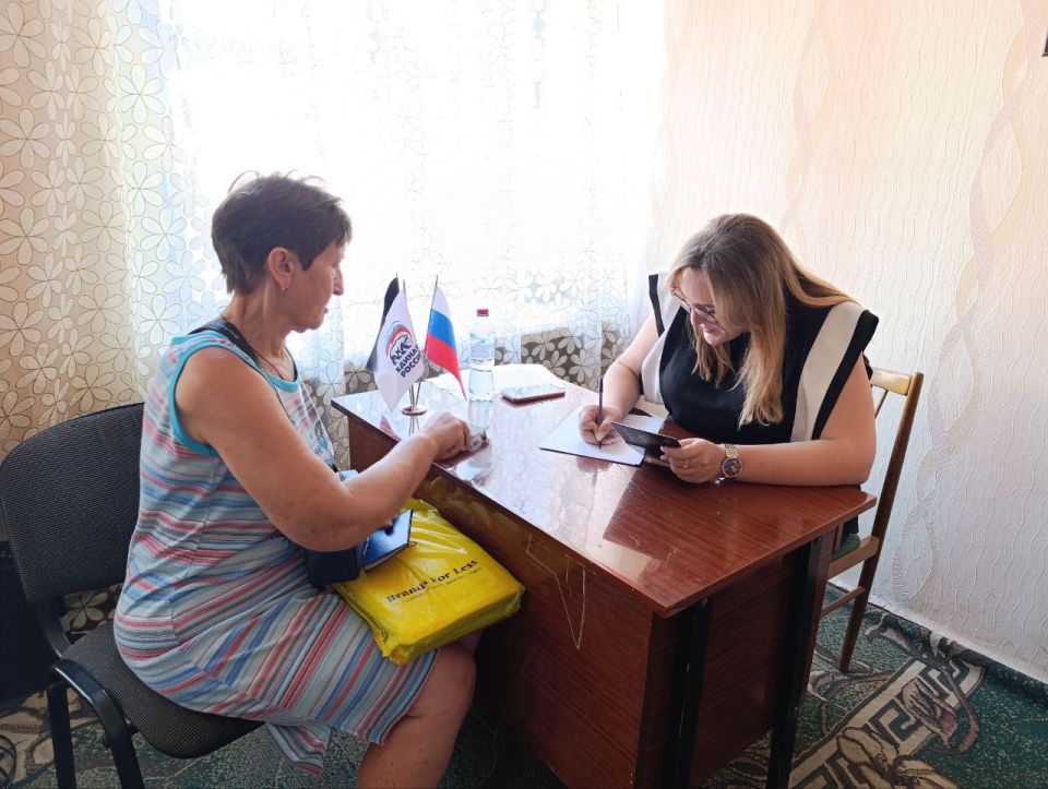 Анастасия Мельничайко: 14 августа совместно с коллегой провели приём граждан в Кураховском и Красноармейском муниципальных округах