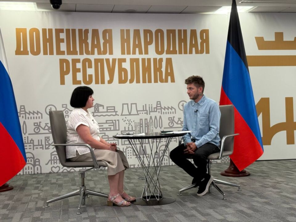 Врио министра труда и социальной защиты ДНР Ирина Кутенко провела очередную Прямую линию