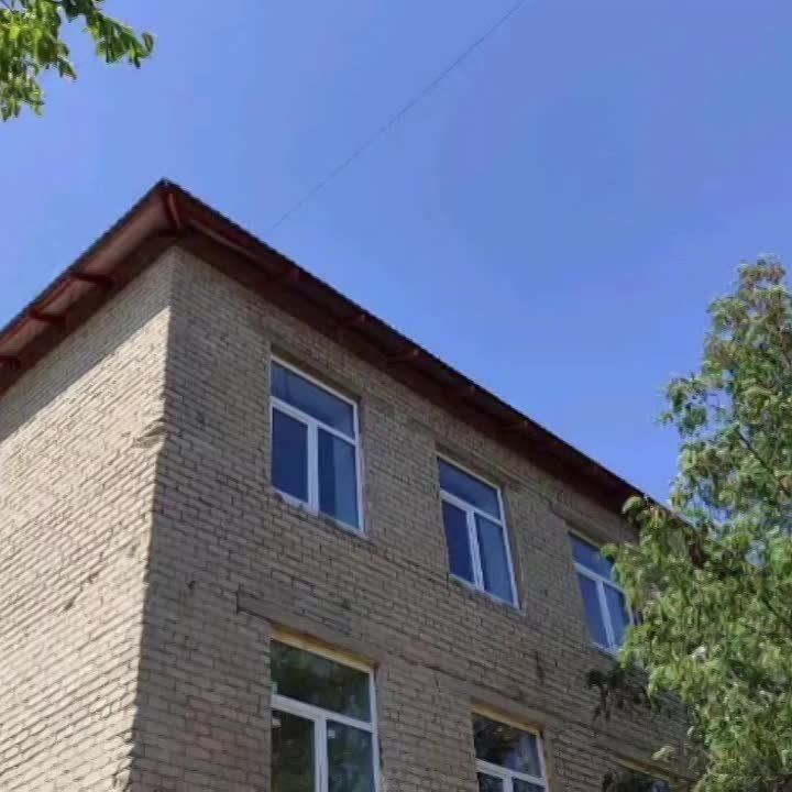 Александр Качанов: Якутия продолжает кровельные работы в будущем молодежном ИТ-центре в Докучаевске