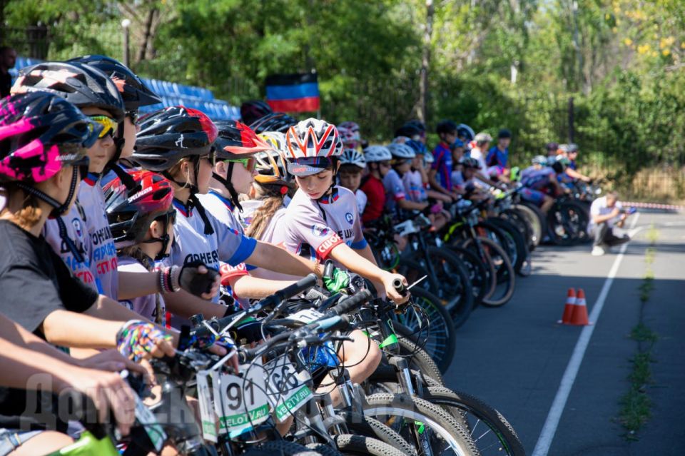 Памяти Дарины Самойлович: в Донецке прошли соревнования по велосипедному спорту