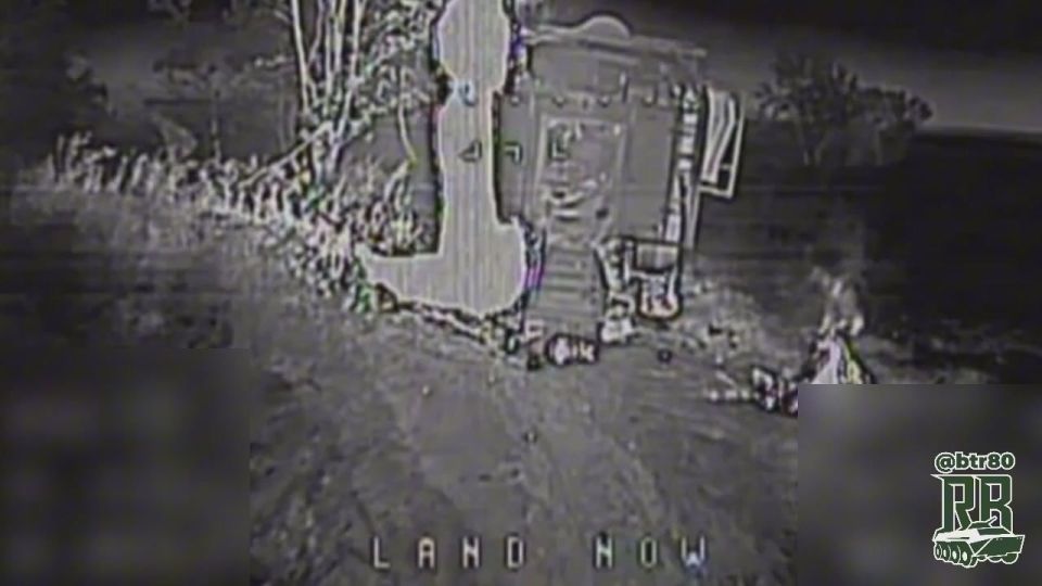 Кадры работы наших операторов БпЛА по скоплению азовцев, приехавших на Добропольское направление