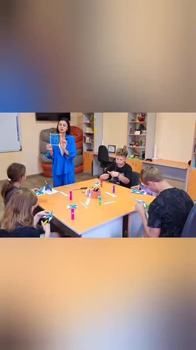 Лето – время, когда каждый день может стать маленьким приключением, время лёгкости и отдыха...проводим досуг с пользой, в молодёжном отделе МБУ "МИРОНОВСКИЙ ПОСЕЛКОВЫЙ ДК" прошёл мастер класс "Крылья фантазии"