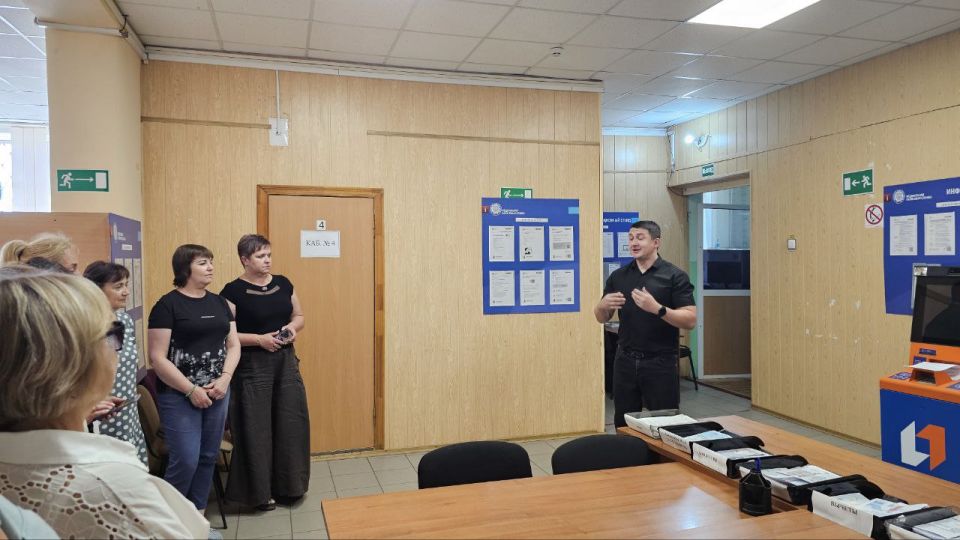 Сегодня проведена встреча члена Общественного совета с коллективом ИФНС № 5 по ДНР