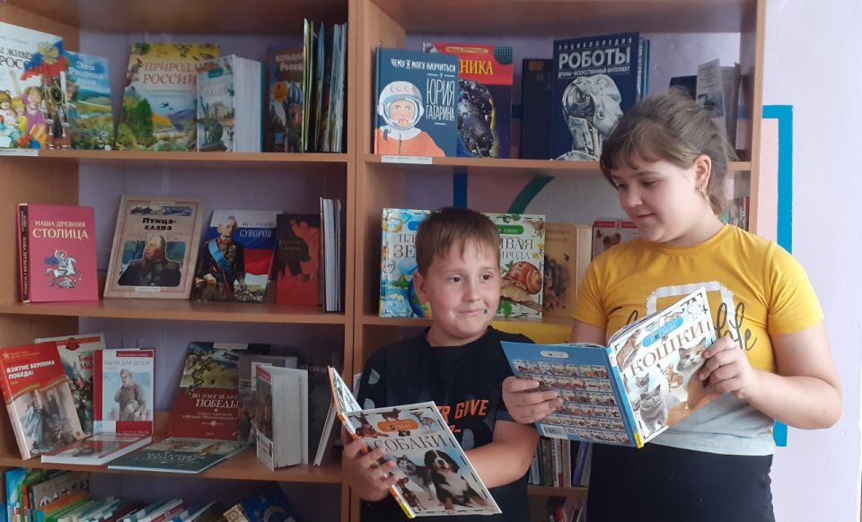 Младшие братья с книжных обложек