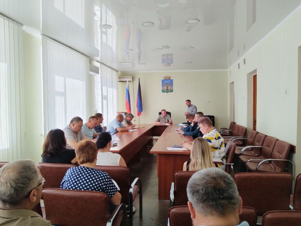 Сергей Юзвинкевич: Провел заседание Комиссии по предупреждению и ликвидации чрезвычайных ситуаций и обеспечению пожарной безопасности Володарского муниципального округа