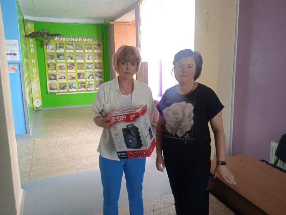 Сегодня Председатель Совета женщин Харцызска, заместитель главы Администрации муниципального образования городской округ Харцызск Рогожина Виктория посетила ГБОУ "СШ № 11 Г.О. Харцызск - средняя общеобразовательная школа в...