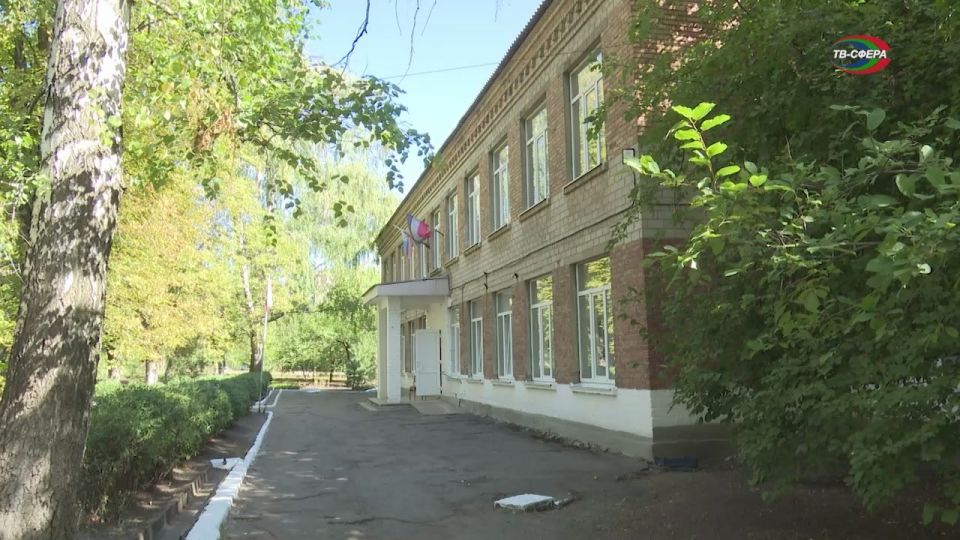 В Иловайске завершается строительство спортплощадки