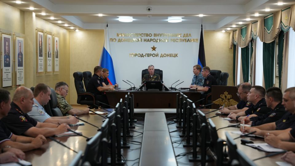 Александр Горовой посетил Донецкую Народную Республику