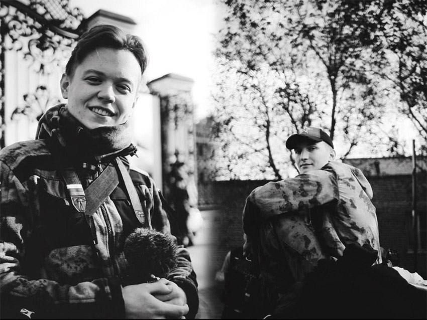 Александр Волошин: #смотримвместе. Документальная картина «Рядом с нами» — это история о настоящих героях нашего времени, молодых волонтерах "Народного фронта" Давиде «Тюре» Соколове и Николае «Чапае» Ковалеве, чьи жизни...