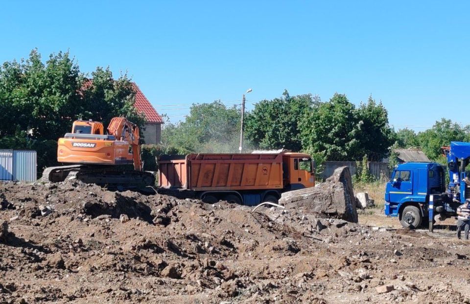 Сергей Желновач: Хабаровский край готовит строительную площадку под физкультурно-оздоровительный комплекс в Дебальцево