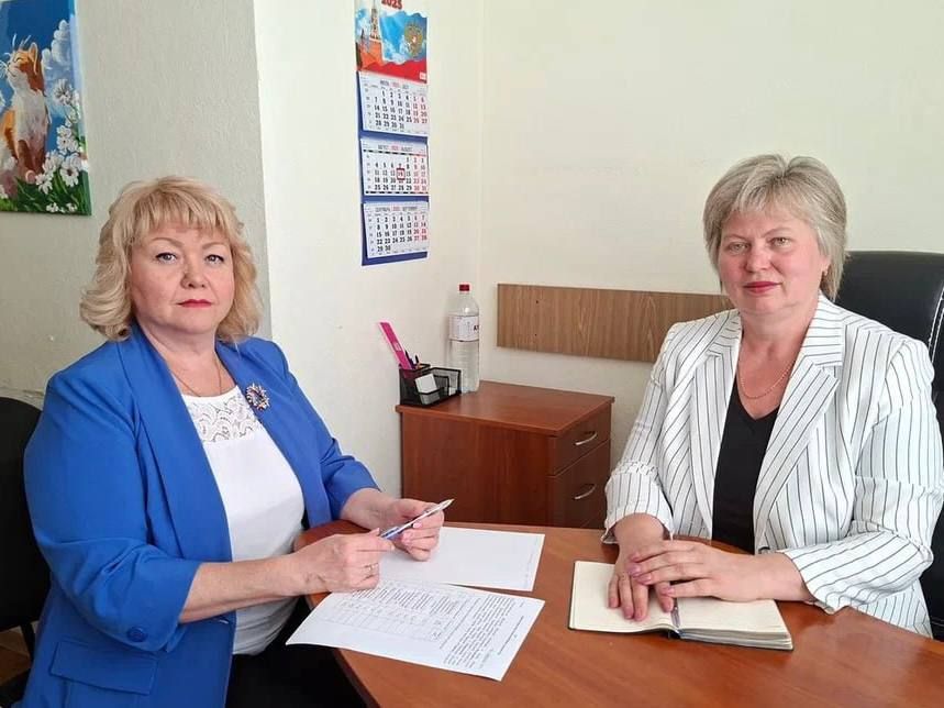 В ходе рабочей поездки в Донецк вице-премьер Ольга Макеева встретилась с Уполномоченным по правам ребёнка ДНР Светланой Малахай