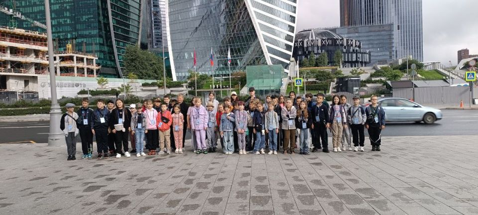 Ребята из Докучаевска в Москве