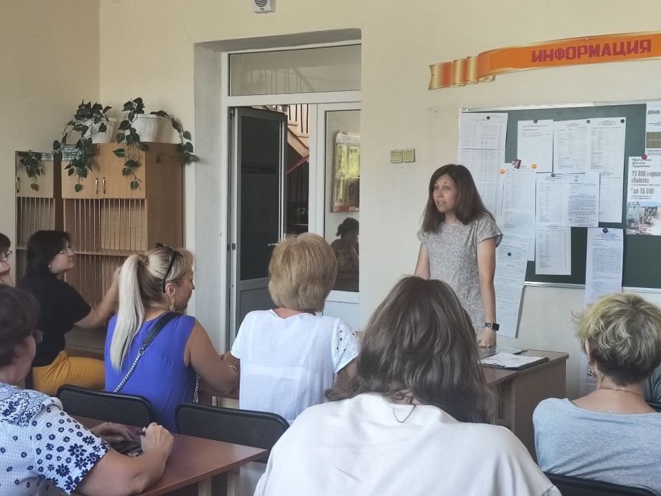 18 августа, спикер Оксана Кобельская провела встречу в ГБОУ «Средняя школа № 22 им маршала Сергеева г.о. Макеевка» Донецкой Народной Республики